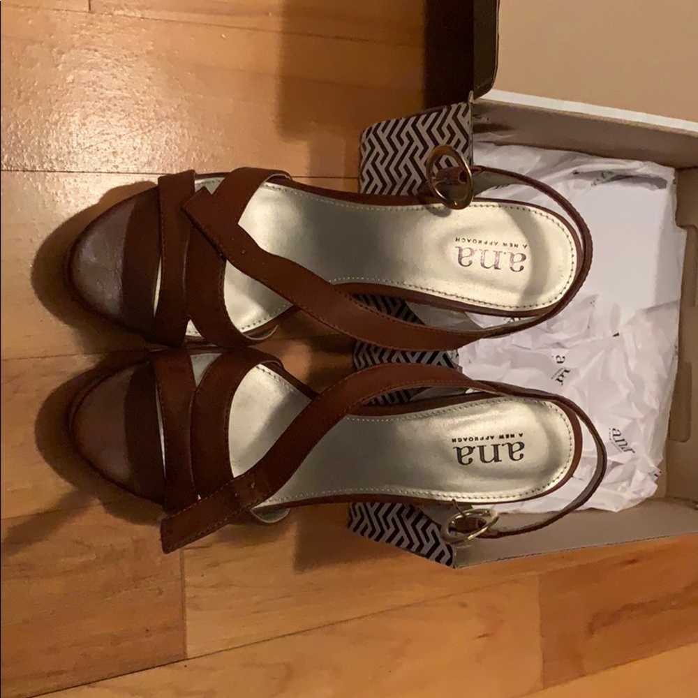 Sandal